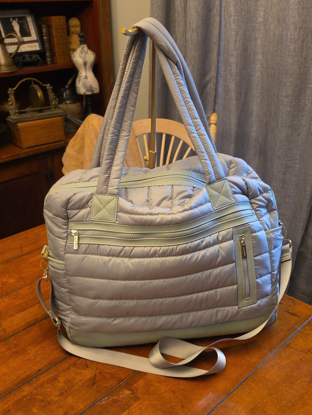ISAAC MIZRAHI - Quilted Lightweight Weekender Bag - Light Green